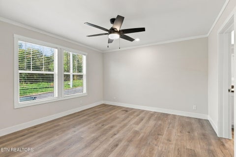 Tiny photo for 335 W Broad St, Clinton, TN 37716 (MLS # 1359788)