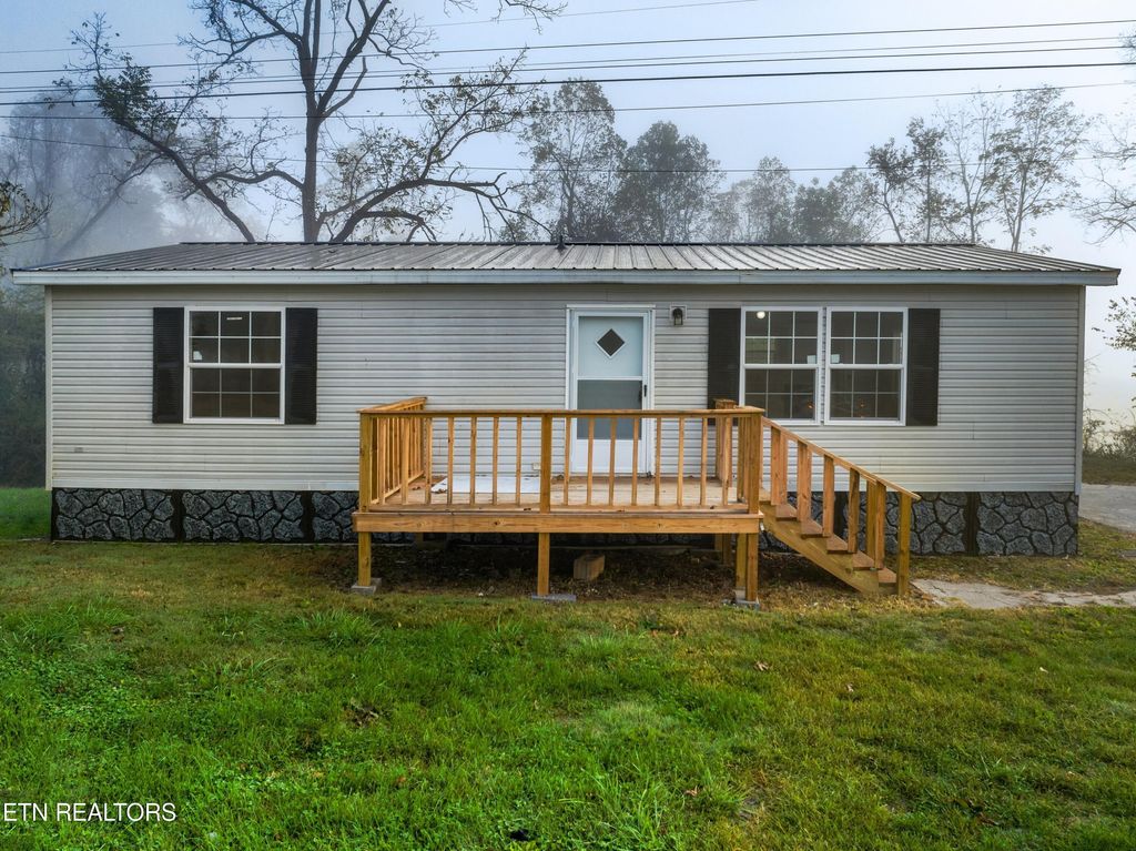 Photo of 386 Barker Rd, New Tazewell, TN 37825 (MLS # 1280084)