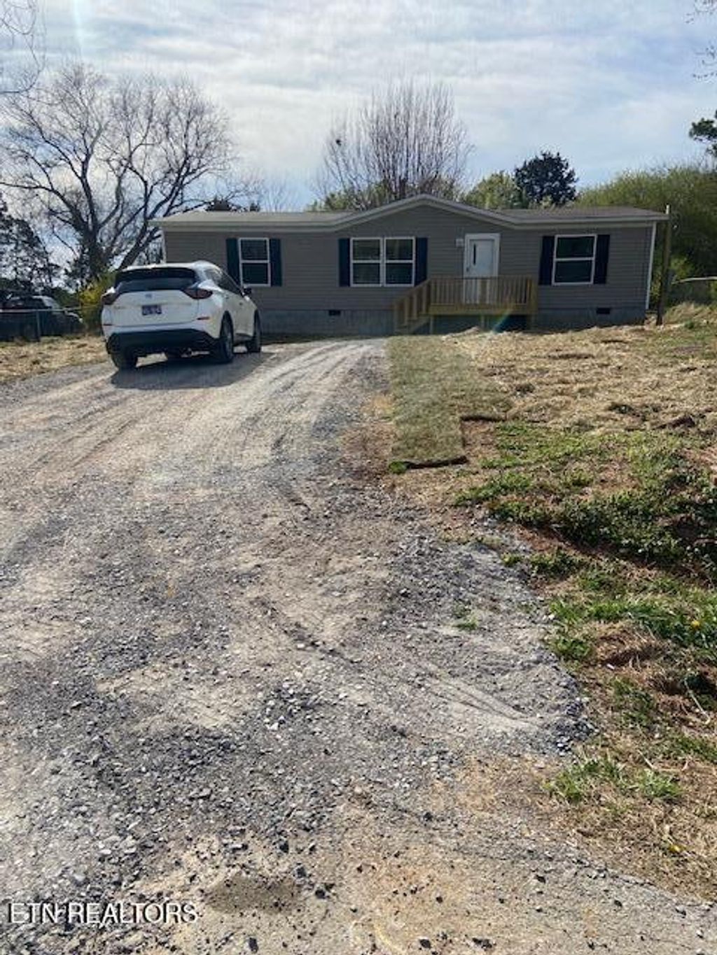 Photo of 145 Jaynes St, Sweetwater, TN 37874 (MLS # 1294027)