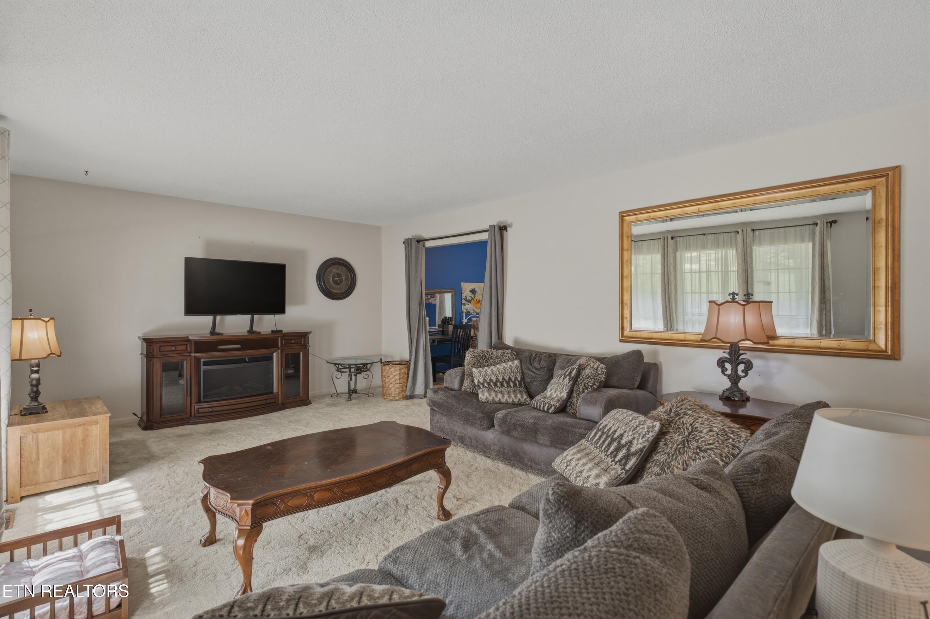 1119 W Outer Drive