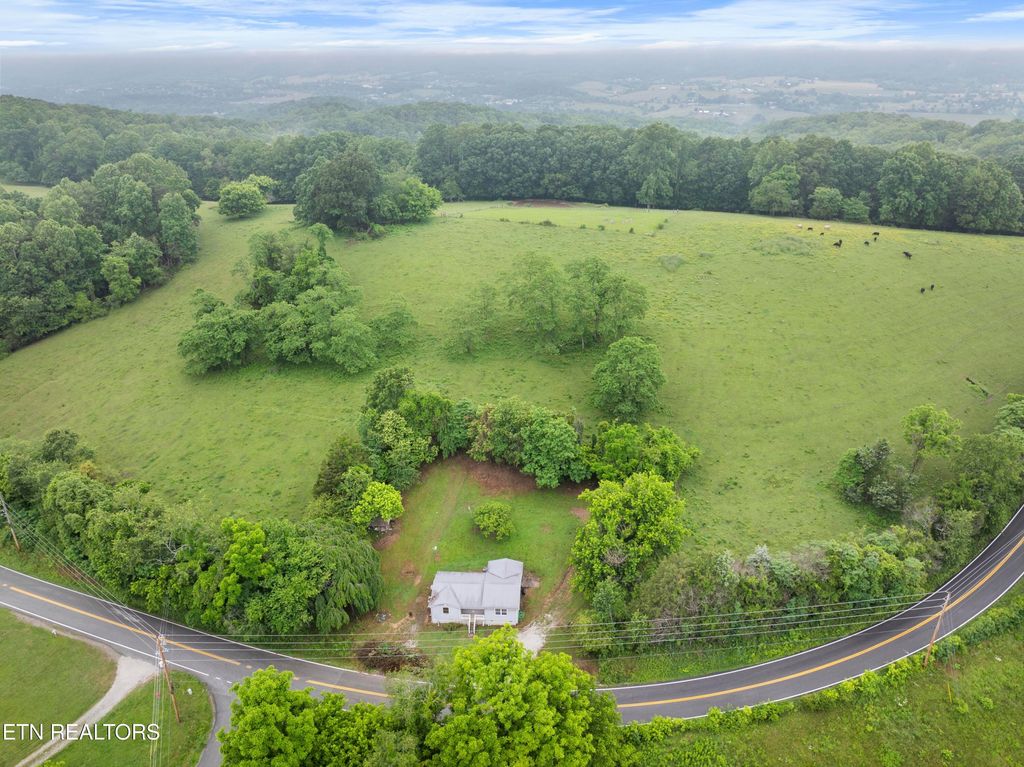 Photo of 1351 Bethlehem Rd, LaFollette, TN 37766 (MLS # 1302824)