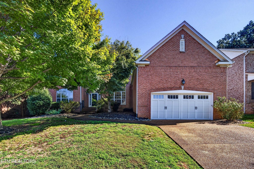 Photo of 1238 Vale View Rd, Knoxville, TN 37922 (MLS # 1359084)