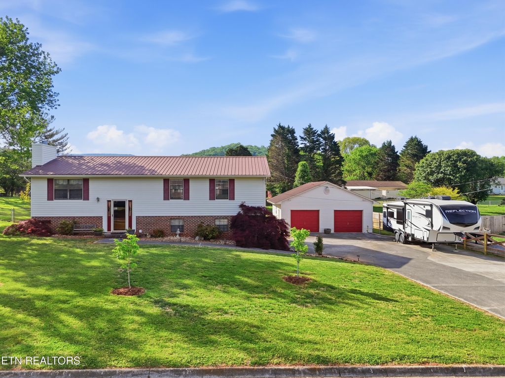 Photo of 2022 Independence Drive, Maryville, TN 37803 (MLS # 1337213)