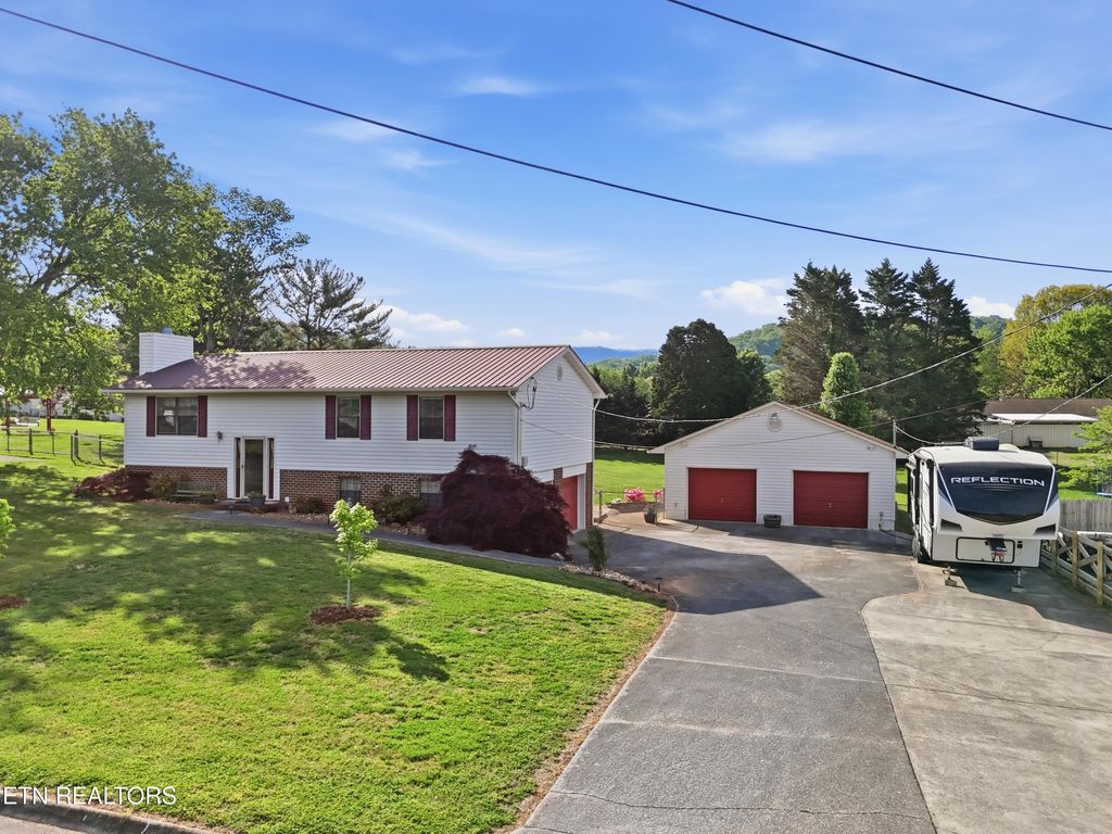 Photo of 2022 Independence Drive, Maryville, TN 37803 (MLS # 1337213)