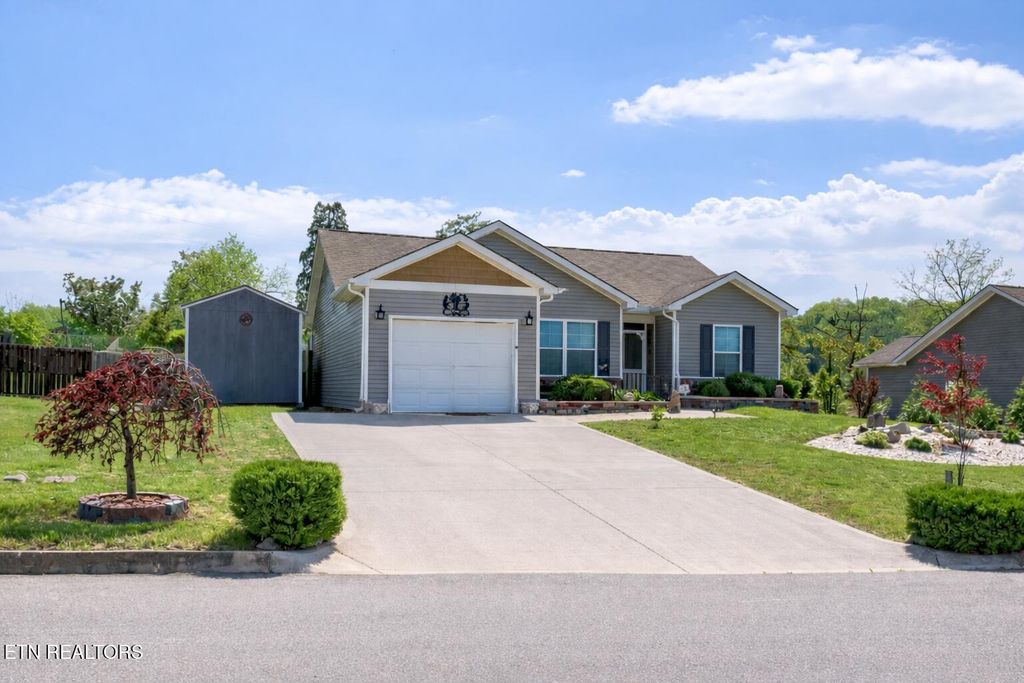 Photo of 140 Hartfield Lane, Loudon, TN 37774 (MLS # 1337625)