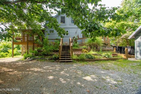 2729 Blue Springs Way Sevierville TN 37862