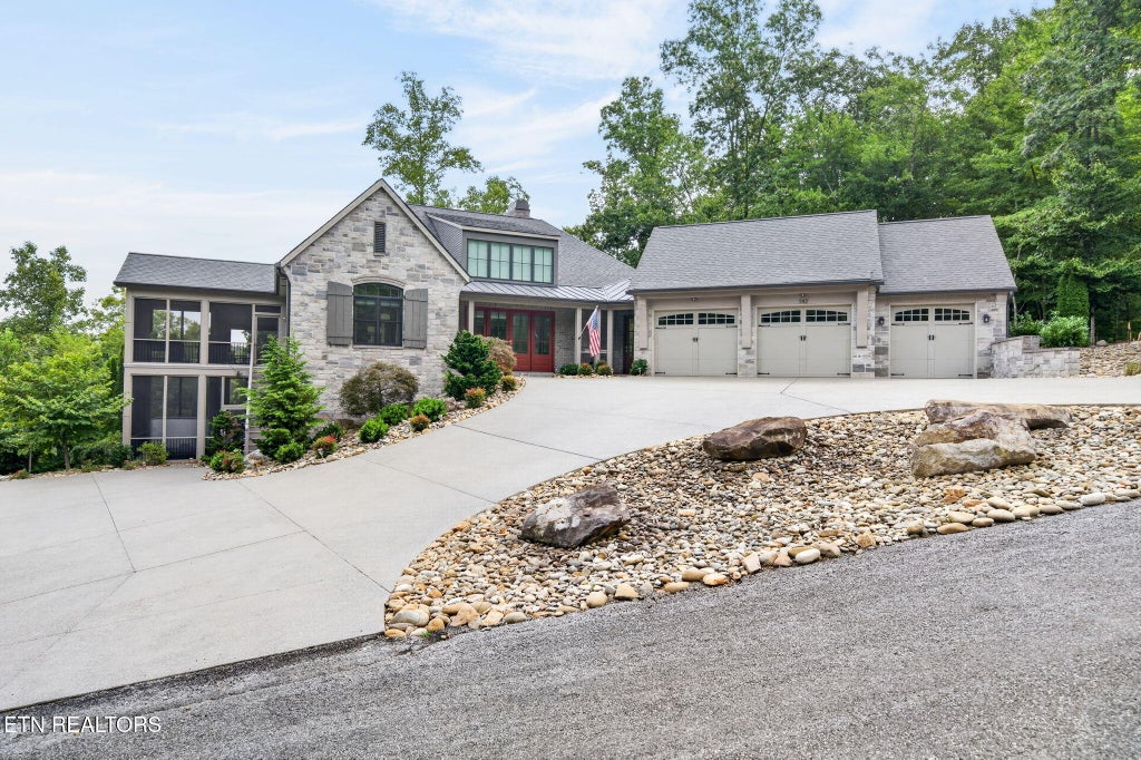 Photo of 142 Pineridge Loop, Crossville, TN 38558 (MLS # 1353212)