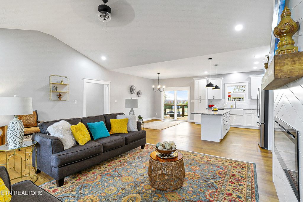 Photo of 5555 J Riley West Drive, Greenback, TN 37742 (MLS # 1329755)