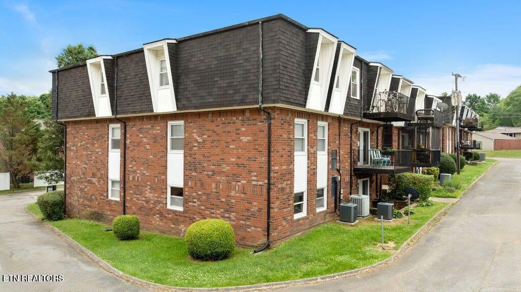 1625 Woodrow Drive 410