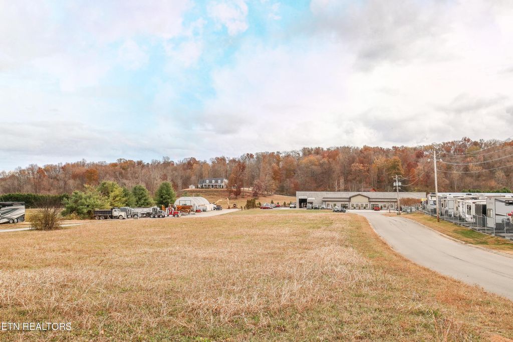 Photo of 3022 Cecil Hatcher Drive, Louisville, TN 37777 (MLS # 1246363)