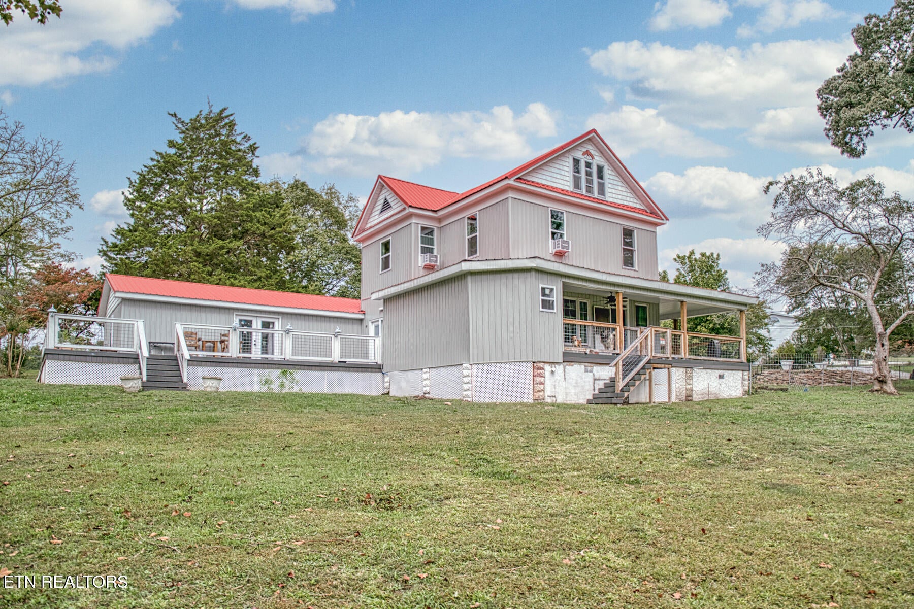 114 Leslie Drive