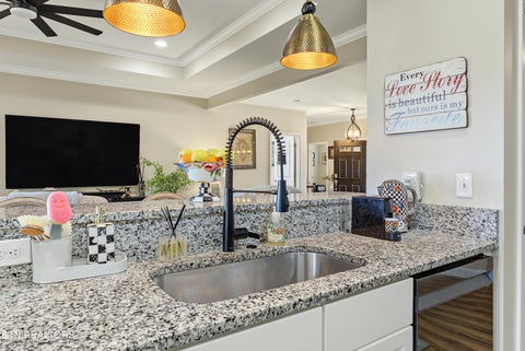 Tiny photo for 5004 Candlewood Court, Maryville, TN 37804 (MLS # 1355512)
