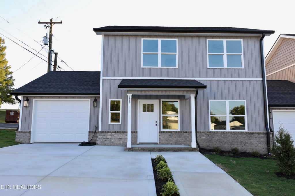 Photo of 208 Avenue B, Alcoa, TN 37701 (MLS # 1356322)