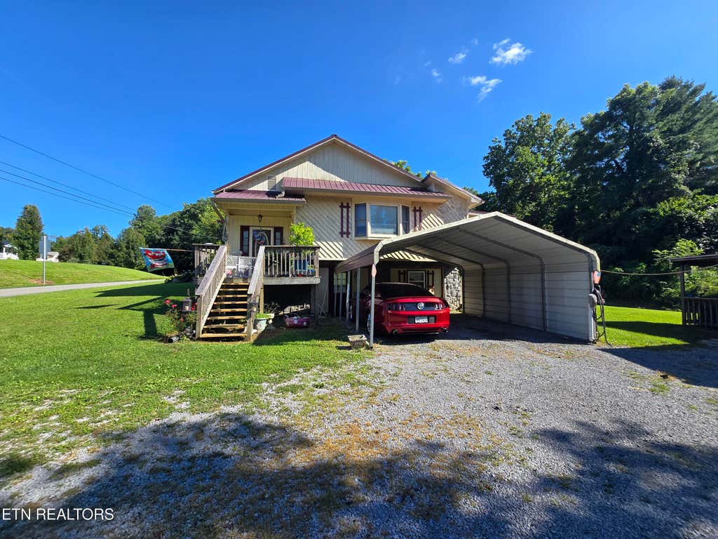 Photo of 110 McLin Hollow Rd, Rose Hill, VA 24281 (MLS # 1350272)