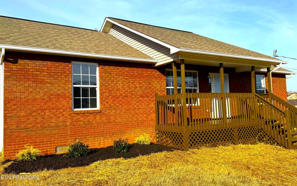 Photo of 528 low valley Rd, Dandridge, TN 37725 (MLS # 1285304)