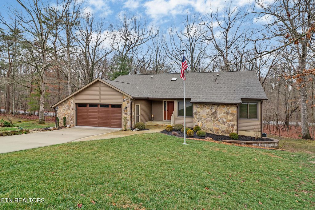 Photo of 46 Heather Glen Circle, Crossville, TN 38558 (MLS # 1330270)