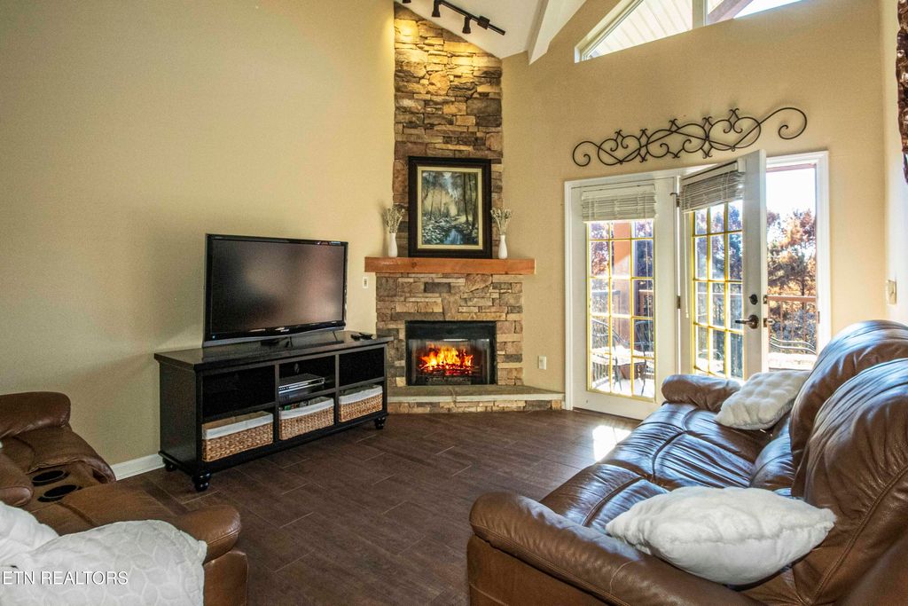 Photo of 527 River Place Way Way #Unit445, Sevierville, TN 37862 (MLS # 1321294)