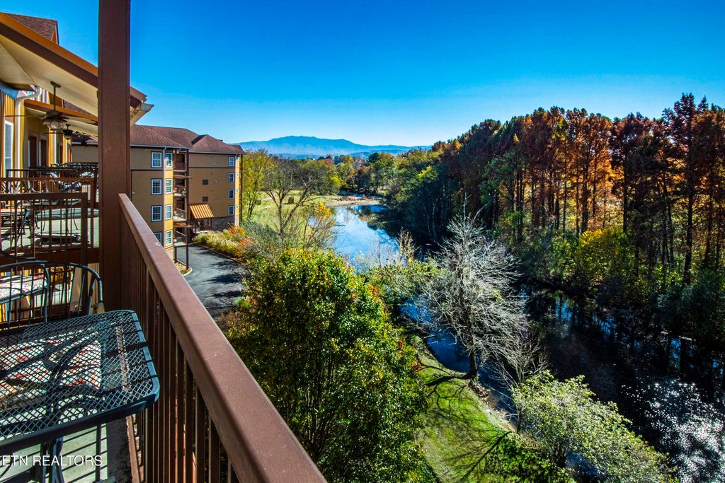 Photo of 527 River Place Way Way #Unit445, Sevierville, TN 37862 (MLS # 1321294)