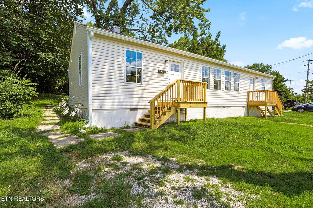 Photo of 178 Robertsville Rd, Oak Ridge, TN 37830 (MLS # 1312371)