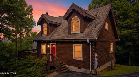 Photo of 419 Matterhorn Drive, Gatlinburg, TN 37738 (MLS # 1345976)