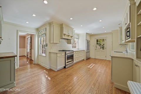Tiny photo for 4544 Lyons View Pike, Knoxville, TN 37919 (MLS # 1359178)