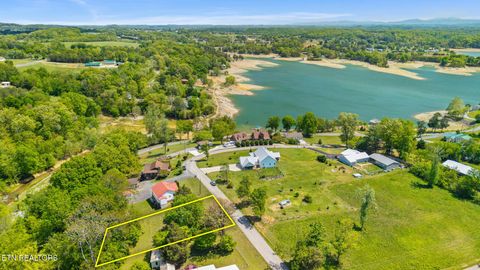 Photo of 720 Garrett Rd, Dandridge, TN 37725 (MLS # 1338230)