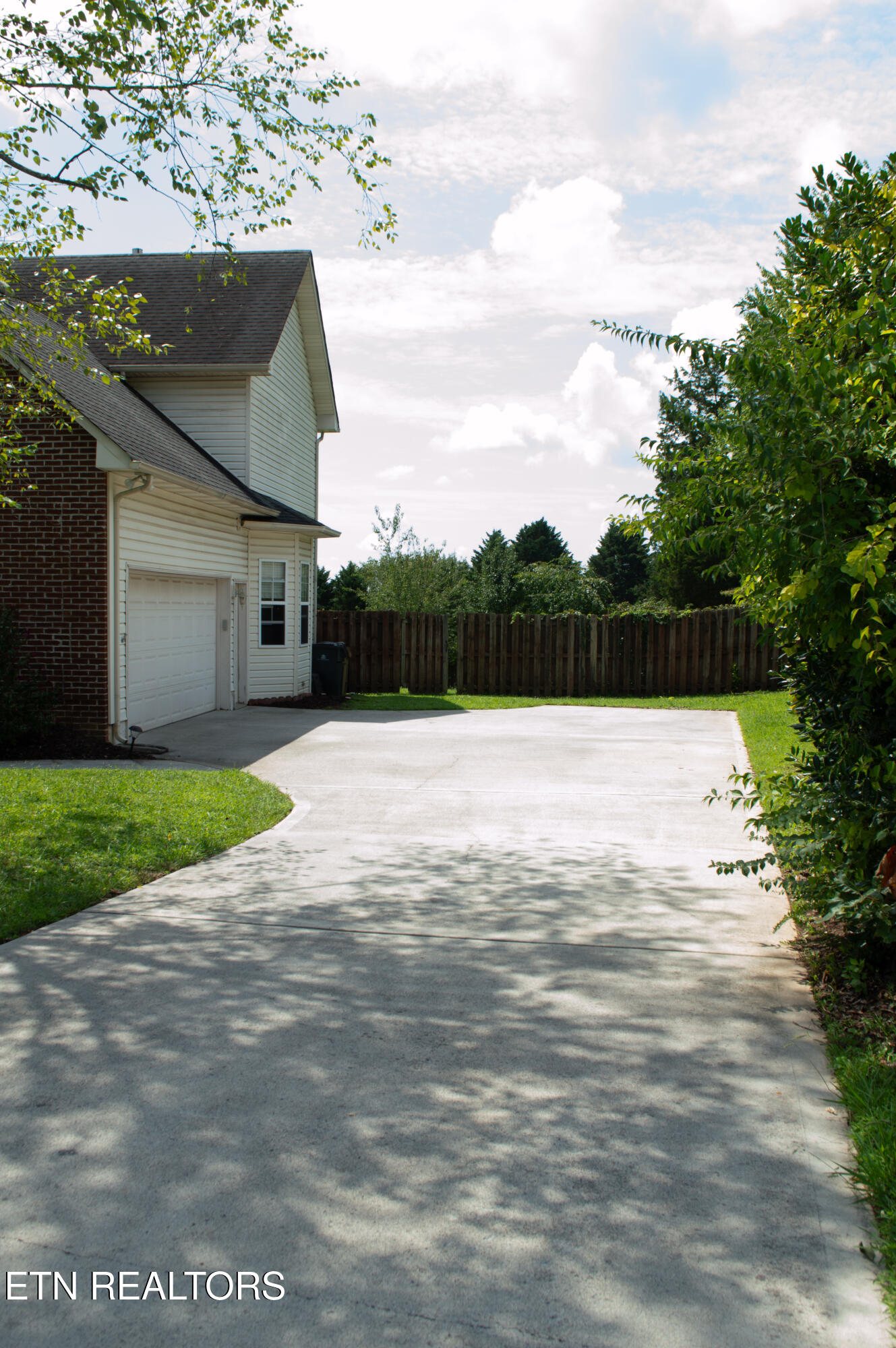 5400 Summitridge Lane