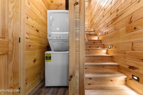 Tiny photo for 2932 Ginas Way, Sevierville, TN 37862 (MLS # 1340605)
