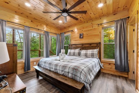 Tiny photo for 2932 Ginas Way, Sevierville, TN 37862 (MLS # 1340605)