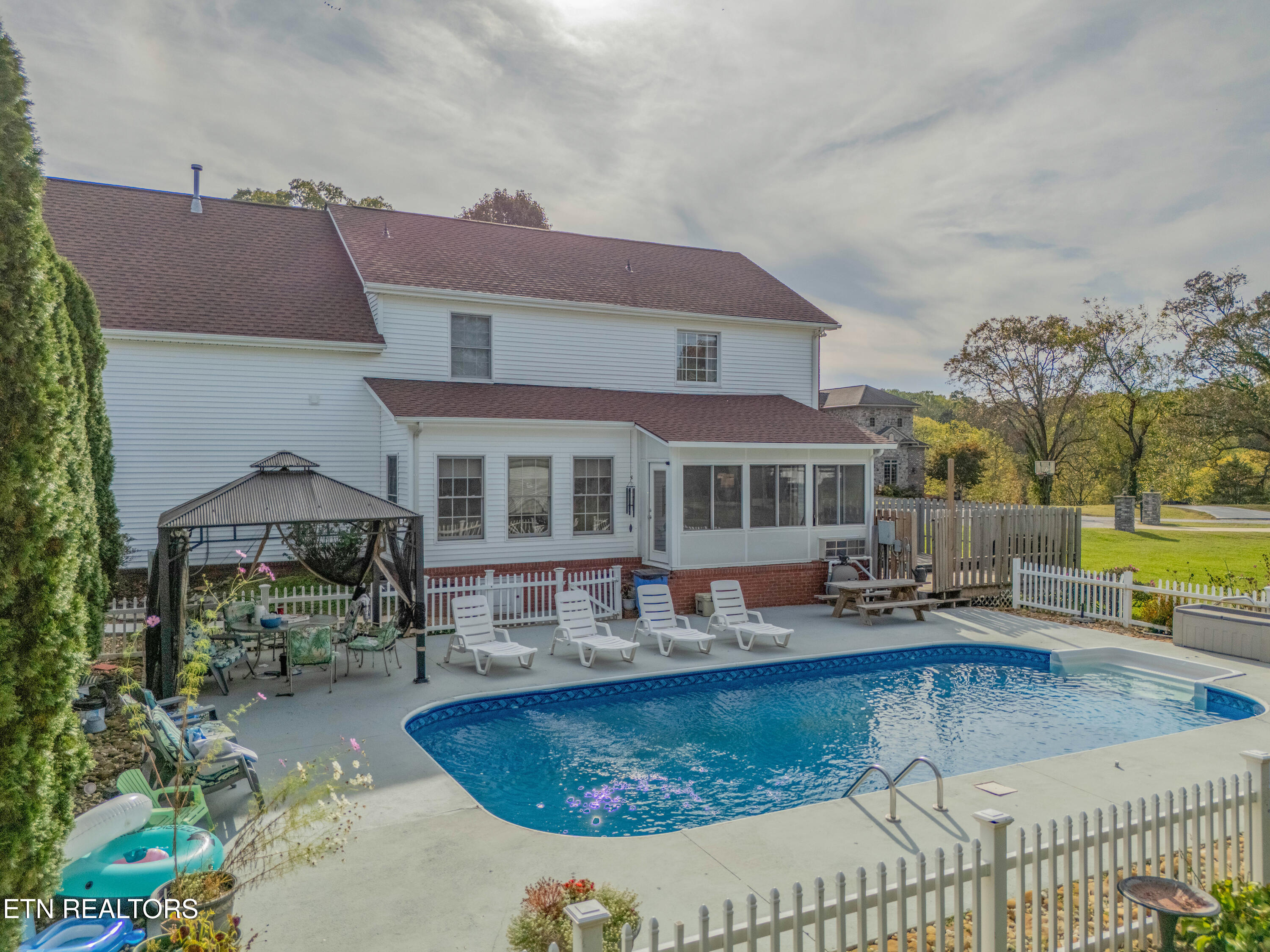 144 Cheshire Drive