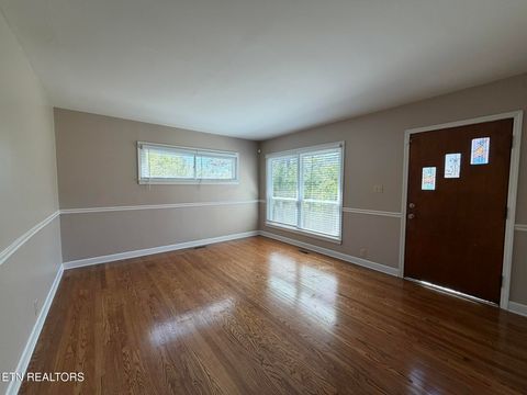 Tiny photo for 5606 Collette Rd, Knoxville, TN 37918 (MLS # 1334060)