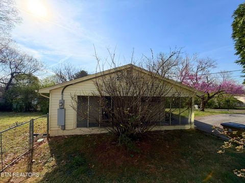 Tiny photo for 5606 Collette Rd, Knoxville, TN 37918 (MLS # 1334060)