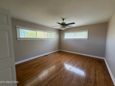 Tiny photo for 5606 Collette Rd, Knoxville, TN 37918 (MLS # 1334060)