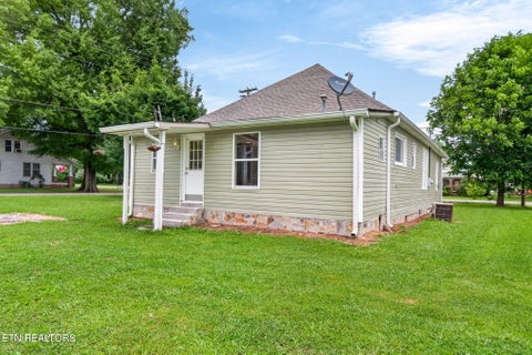 Tiny photo for 491 Piccadilly Ave, Spring City, TN 37381 (MLS # 1345774)