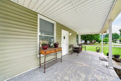Tiny photo for 491 Piccadilly Ave, Spring City, TN 37381 (MLS # 1345774)