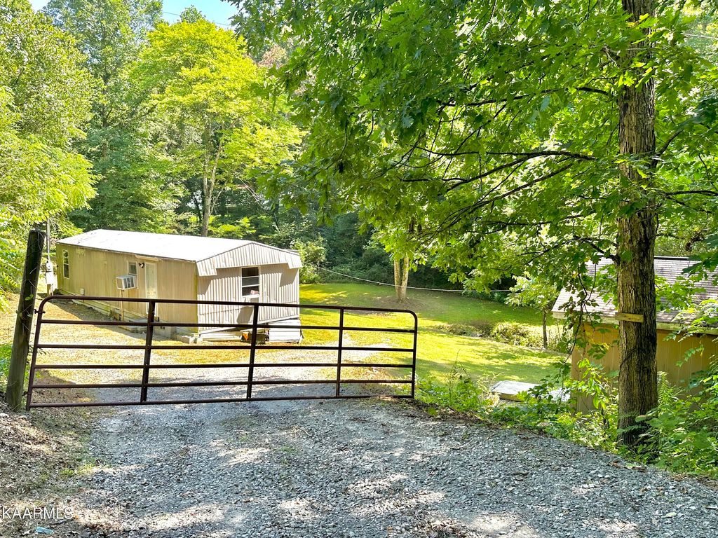 Photo of 206 Davidson Hollow Rd, Heiskell, TN 37754 (MLS # 1237699)