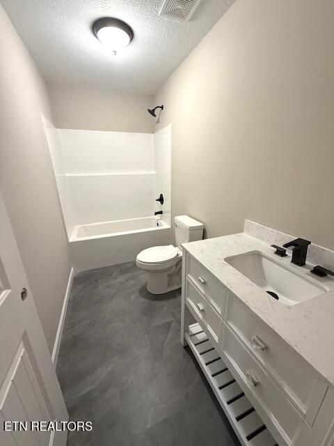 Tiny photo for 501 Hillcrest St, Clinton, TN 37716 (MLS # 1323037)