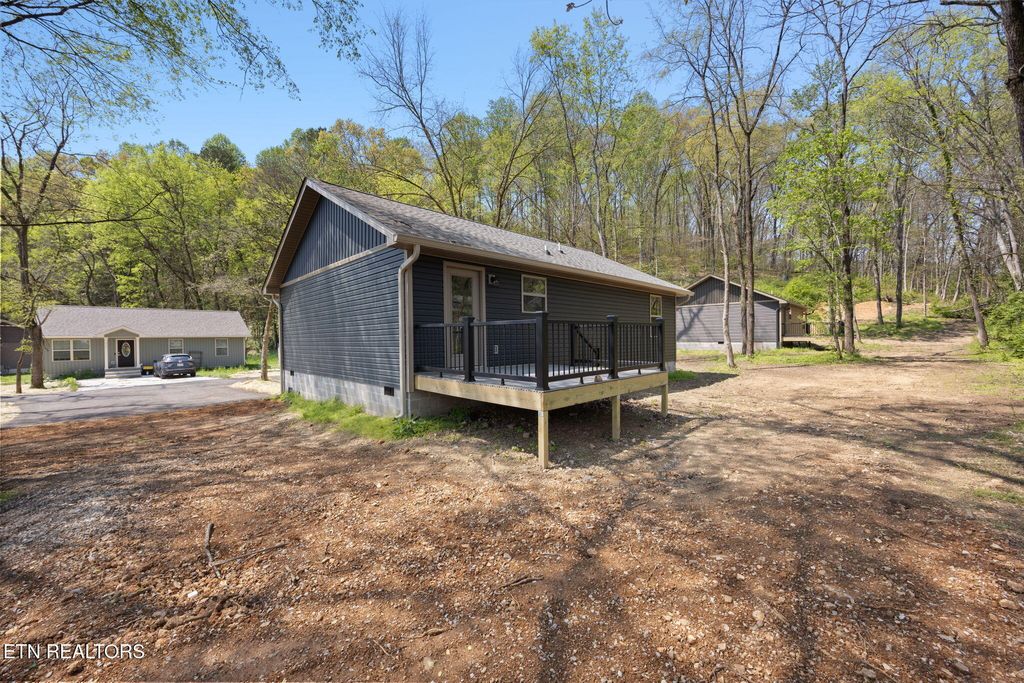 Photo of 501 Hillcrest St, Clinton, TN 37716 (MLS # 1323037)