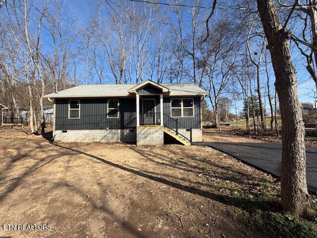 Photo of 501 Hillcrest St, Clinton, TN 37716 (MLS # 1323037)