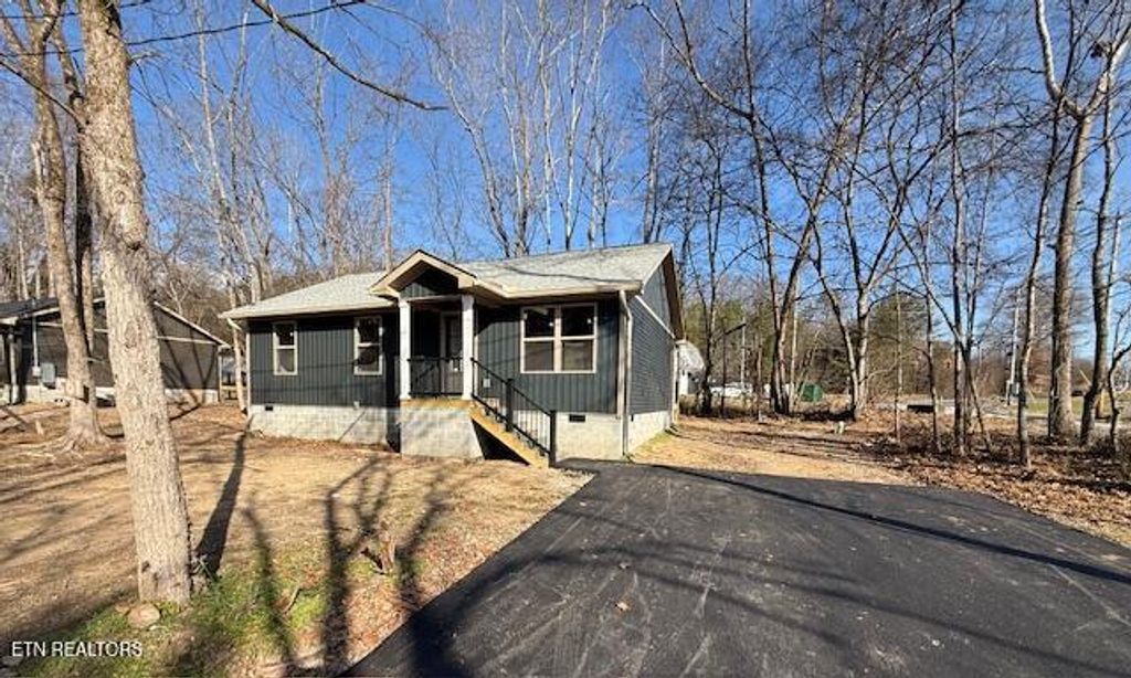 Photo of 501 Hillcrest St, Clinton, TN 37716 (MLS # 1323037)