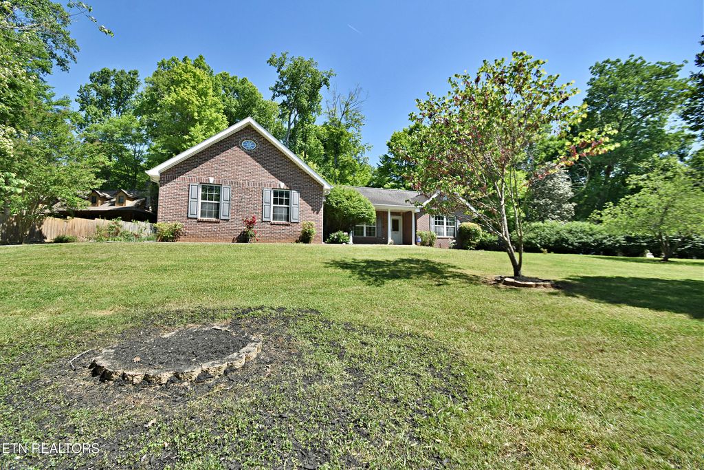 Photo of 349 Fallen Oak Circle, Seymour, TN 37865 (MLS # 1339592)