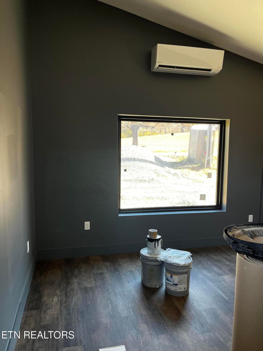 Photo of 298 Old Mail Rd, Crossville, TN 38555 (MLS # 1315437)