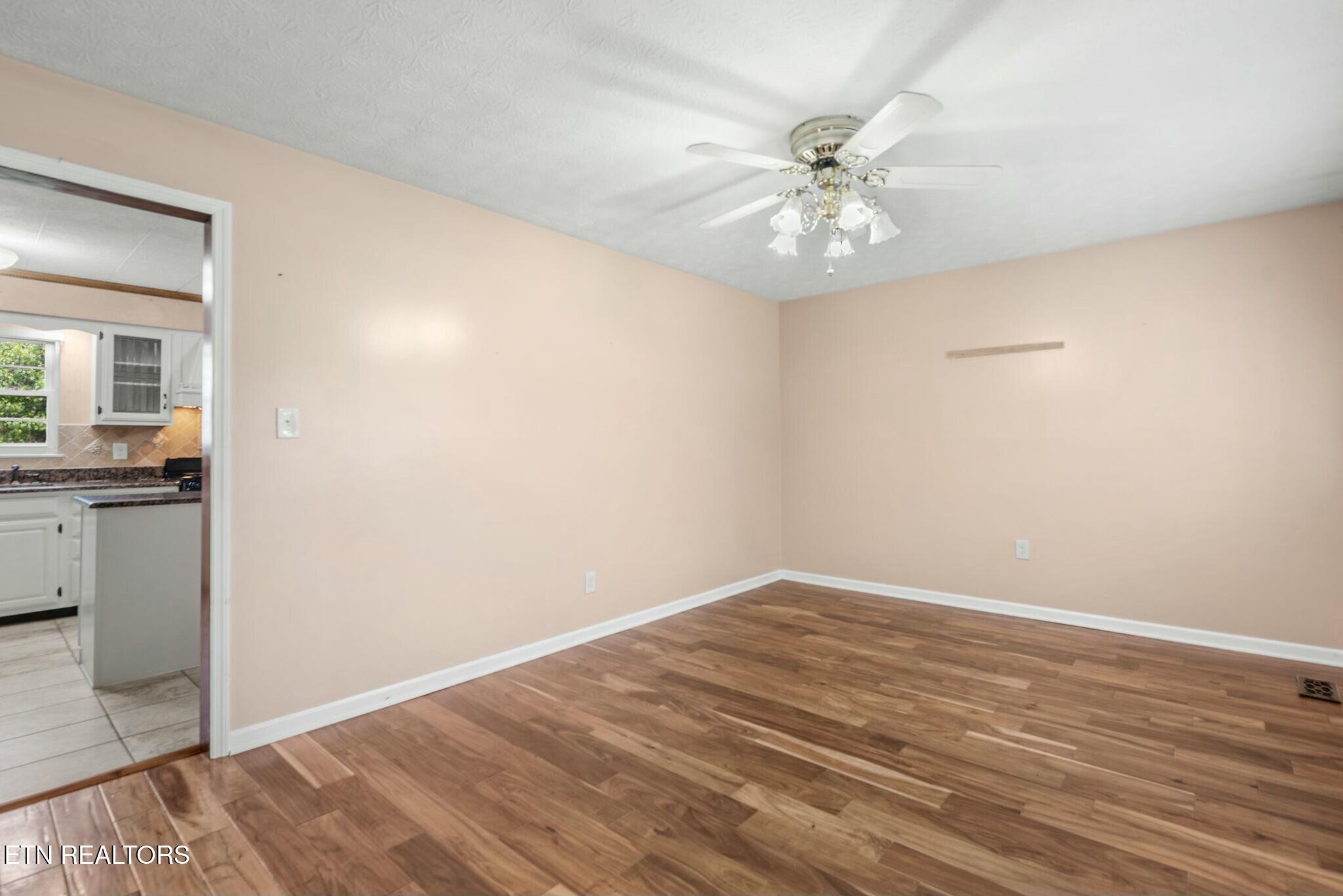 6116 McNeely Rd