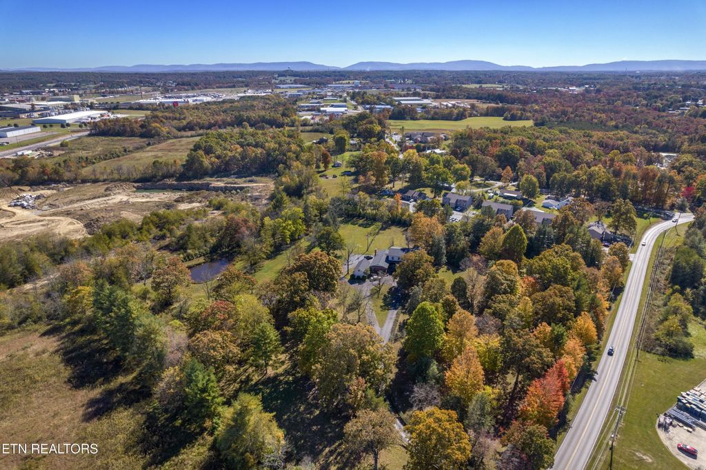 Photo of 1490 OLD JAMESTOWN Hwy, Crossville, TN 38555 (MLS # 1320315)