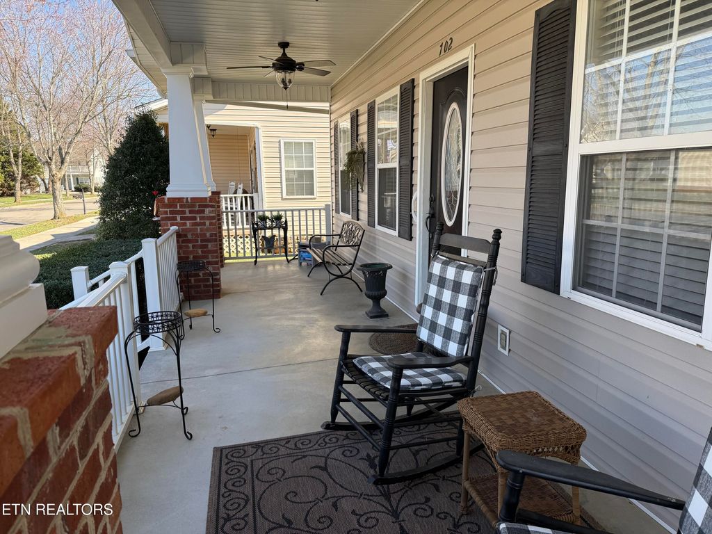 Photo of 702 Stratford Ave, Sweetwater, TN 37874 (MLS # 1330900)