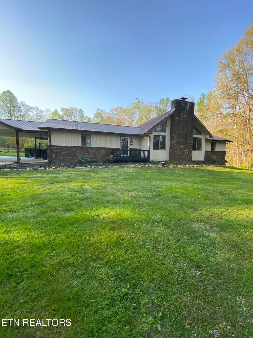 Photo of 386 New Midway Rd, Kingston, TN 37763 (MLS # 1336446)