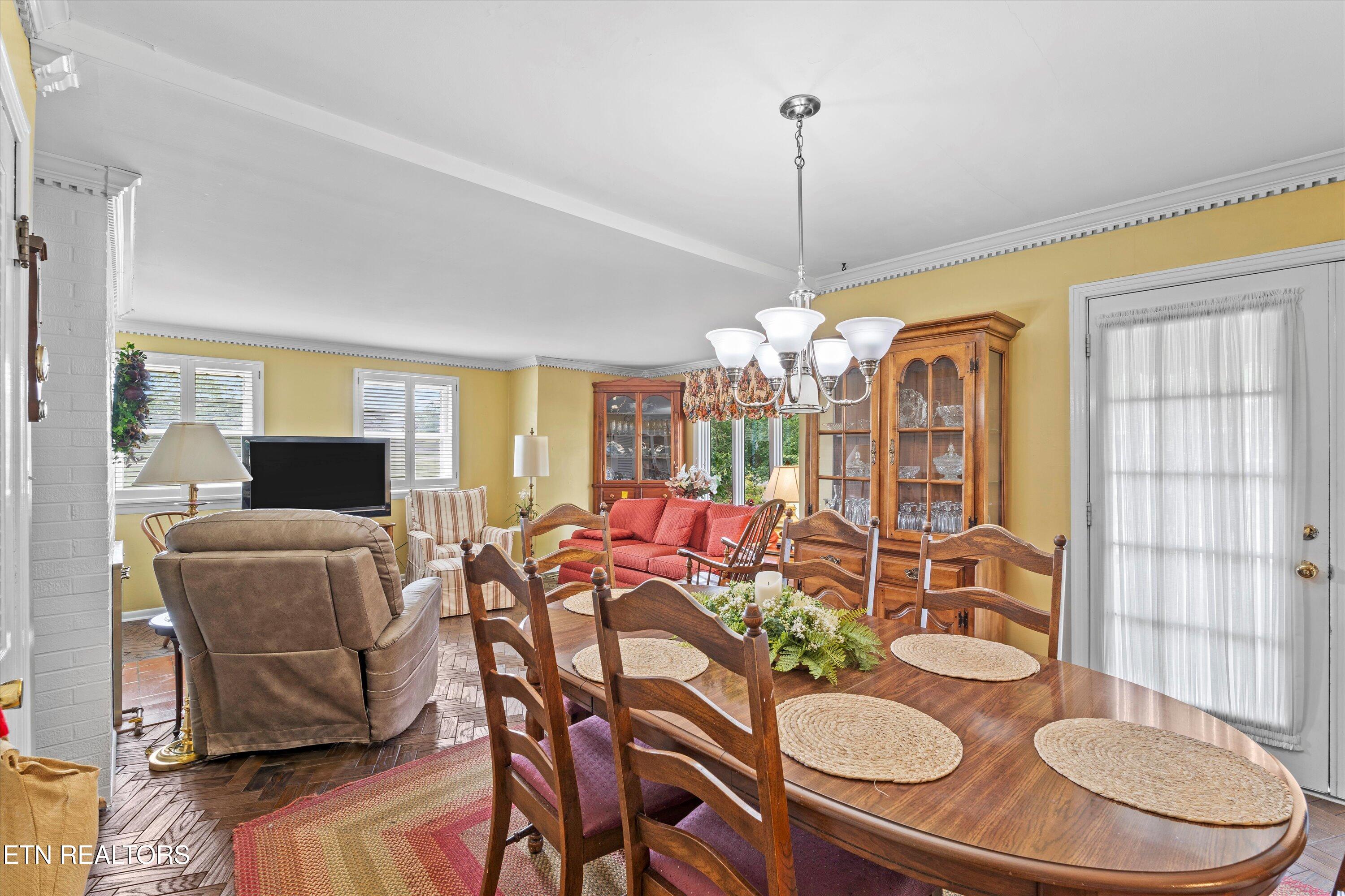 212 Old Athens Pike