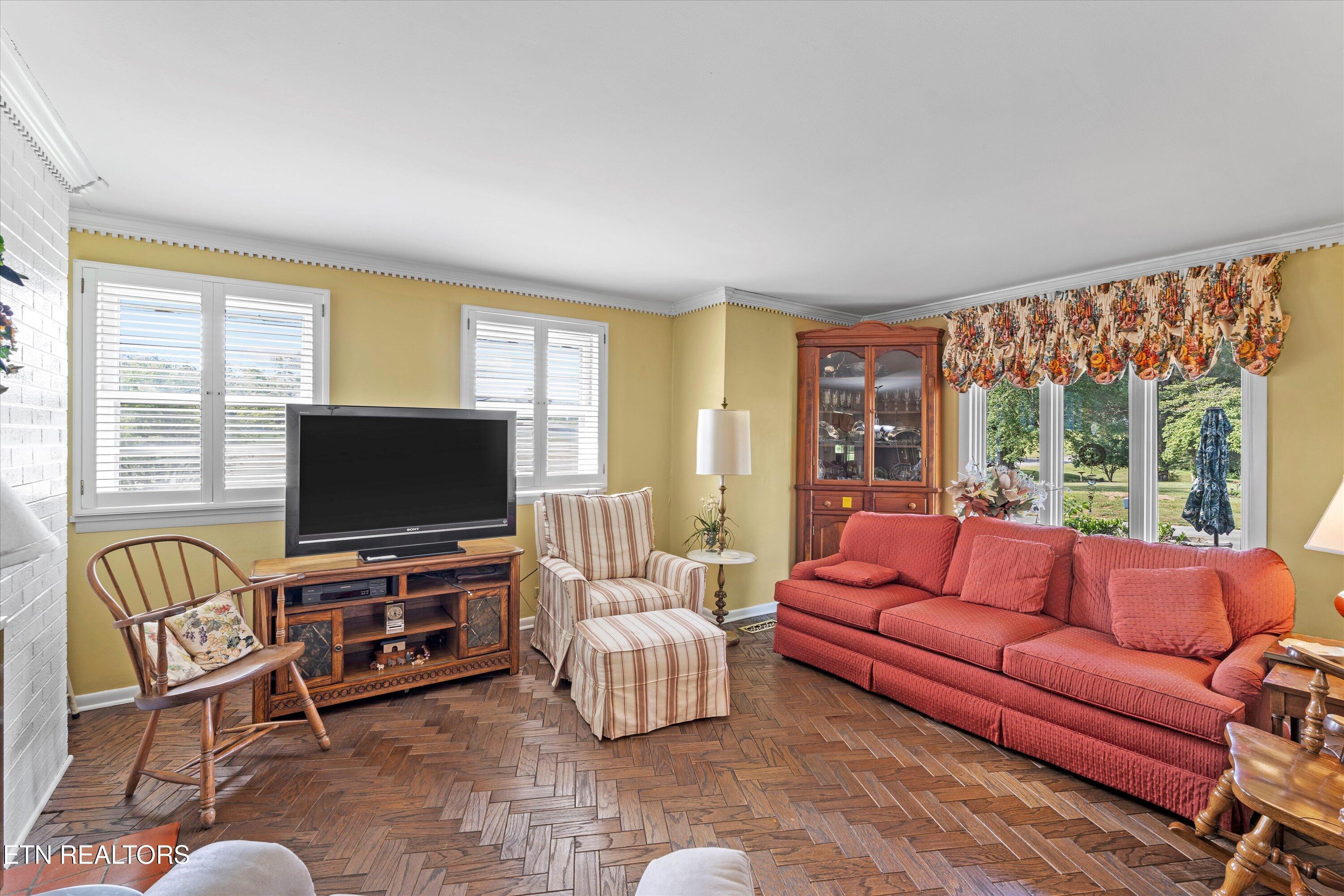 212 Old Athens Pike