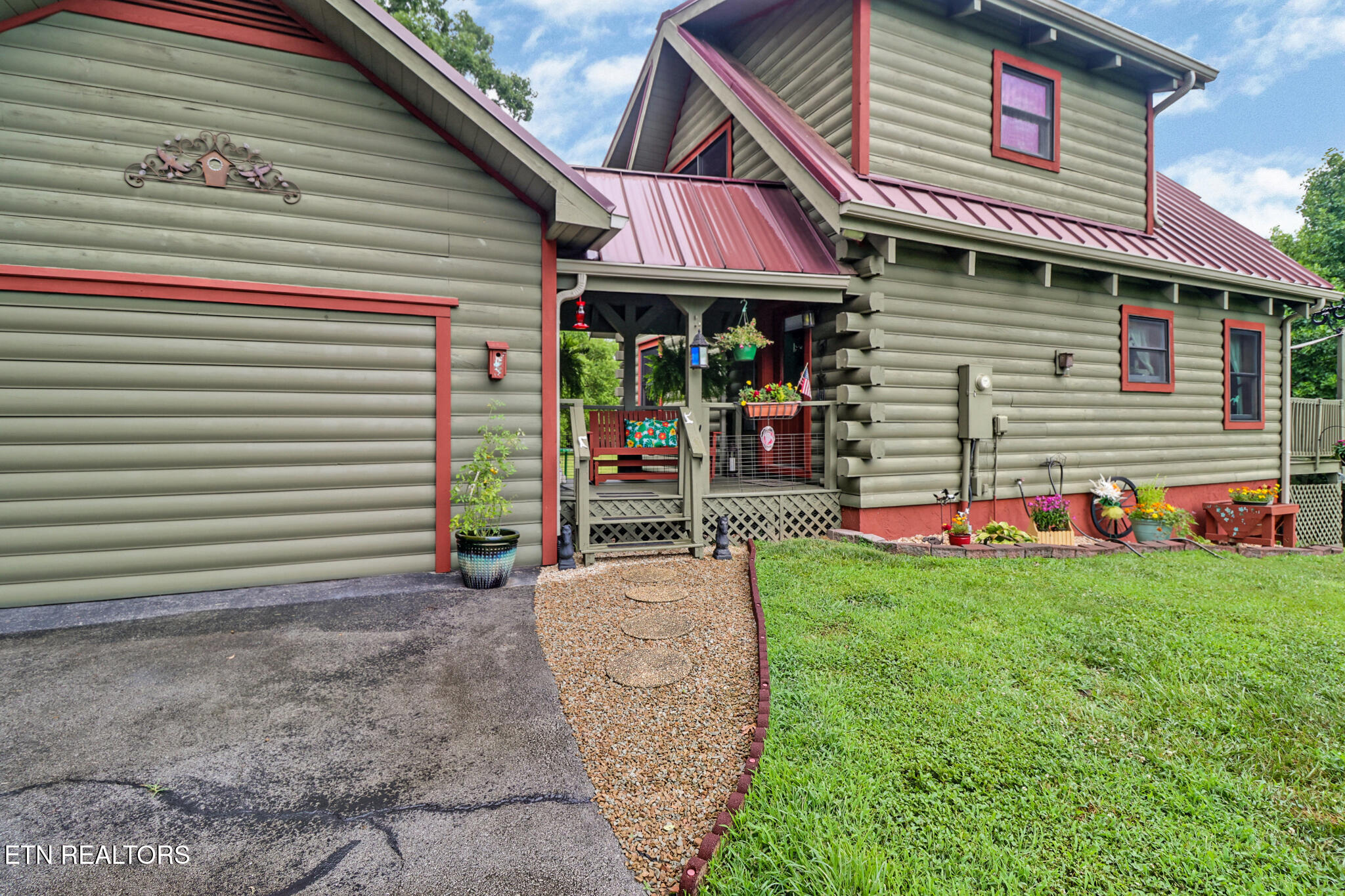 1355 Highland Lane Lane