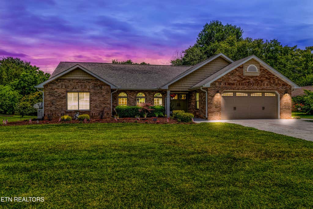 Photo of 1210 Edinburgh Drive, Maryville, TN 37803 (MLS # 1346777)